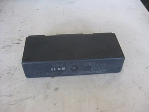 Unidad de control de luz de advertencia / relé de bombilla Mercedes-Benz W126 y W124 A1265420032 - Imagen 1 de 2