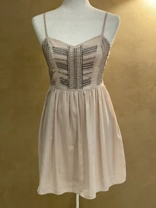 American Eagle Outfitters Women Beige Dress Size 2 Pre Owned - Picture 1 of 10
