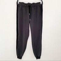 Lululemon On the Fly Jogger Velvet Trim 