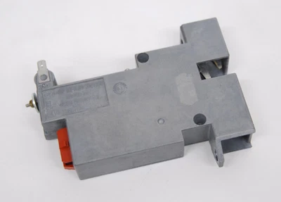 Centrífuga Beckman GS-6R - 8410 Cierre de tapa Foto 1 de 4