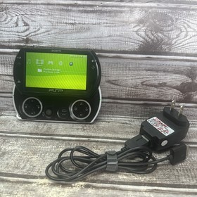 PSP Go PlayStation PSP-N1001 Black Portable Game Console w Charger - Tested