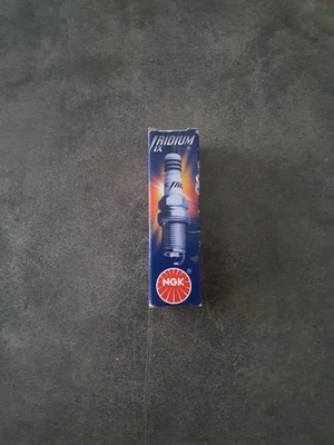 BOUGIE ALLUMAGE NGK IRIDIUM IX CR7HIX - Photo 1/3