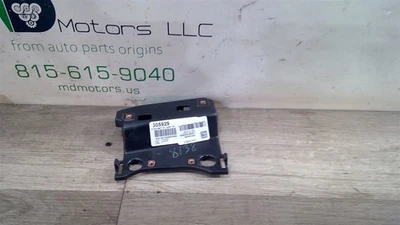 Chevrolet Colorado 2019-2021 panel de instrumentos soporte de panel de ajuste superior OEM  Foto 1 de 4