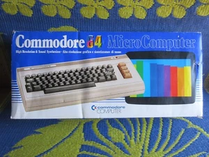 Étiquette argent Commodore 64 - Révision A - Photo 1/18
