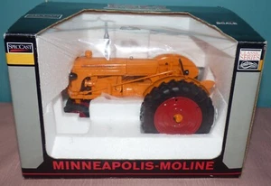 SpecCast Classic Series 1/16 SCT219 Minneapolis Moline "U" Gas Tractor - Picture 1 of 7