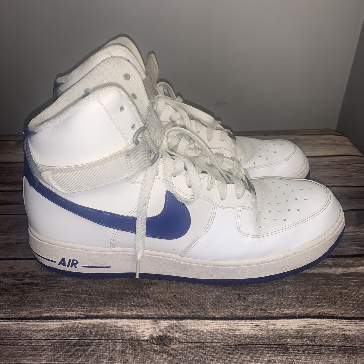 靴 Air Force 1 High '07 Nike Air Force 1 High 07 LV8 EMB Inspected By Swoosh Men