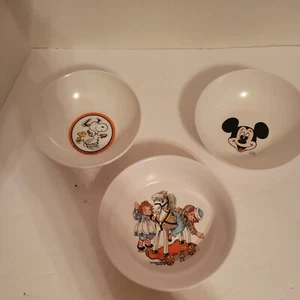 Lot Of 3 Vintage Kids Melamine Bowls Micky Mouse, Raggedy Ann & Snoopy - Picture 1 of 9