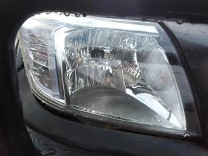 TOYOTA HILUX RIGHT HEADLAMP 07/11-08/15 - Picture 1 of 2