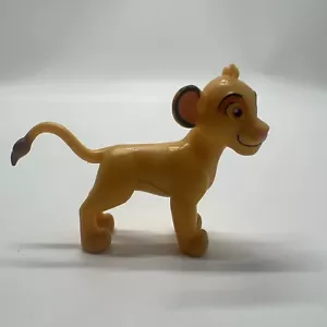 Disney Der König der Löwen Deluxe Young Simba 2" Cake Topper Figur PVC - Bild 1 von 4