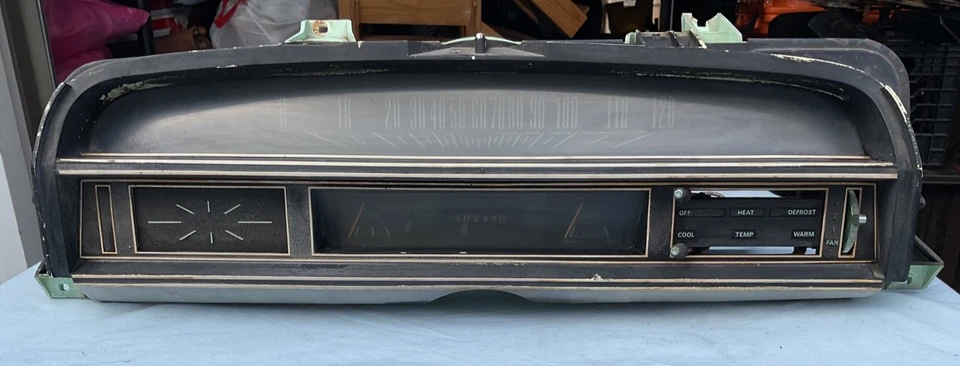 Cuadro de instrumentos velocímetro Ford Torino GT 70 71 Fastback tablero Foto 1 de 4