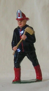 Feuerwehrmann mit Axt, Normalspur Zuganlage Figur, Neu/Reproduktion - Bild 1 von 3