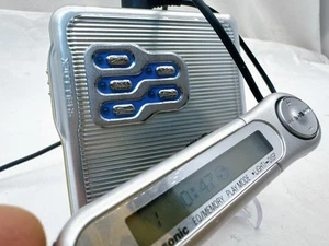 Panasonic SJ-MJ15 Silver Portable MiniDisc Player with Remote Tested Japan - Picture 1 of 12