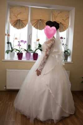 Brautkleid "Prinzessin" Weiß, Spitze, S-M + Unterrock, Schleier & Ringe - Bild 1 von 3