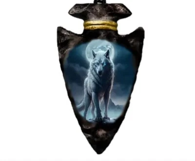 Wolf Necklace Arrowhead Style Two Tone Design Husky Dogs Beautiful Item NEW - Image 1 of 4