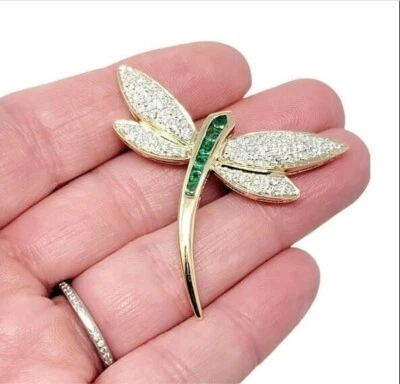Broche prendedor corte redondo simulado esmeralda bonito dragón mosca chapado en oro amarillo de 14K Foto 1 de 4