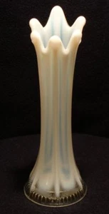 Dugan #1030 Wide Rib White Opalescent Novelty Miniature Vase - Picture 1 of 3