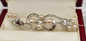 Vintage silver cream/white cultured pearl swirl brooch - Picture 1 of 9