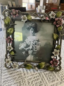 Joan Rivers enamel and jeweled flower frame - Picture 1 of 11