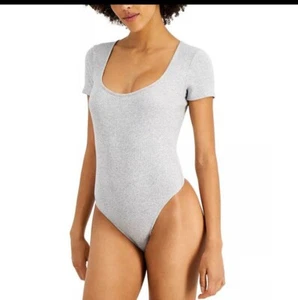 Jenni Brand- Light Gray Ribbed Shorr Sleeve Thong Style Bodysuit-XL - Picture 1 of 3