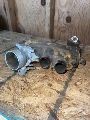 Colector de admisión de carrocería del acelerador VW 022 133 067 C Porsche 914 Foto 1 de 4