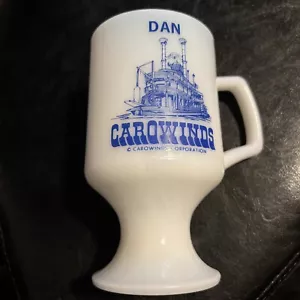 Weißer Milchglas Standfuß Carowinds Becher Dan Name. - Bild 1 von 4