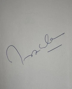 IMRAN KHAN SIGNED ALL ROUND VIEW BOOK PAKISTAN CRICKET'S GREATEST EVER PLAYER - Picture 1 of 6