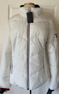 $225 NWT Womens Tommy Hilfiger Big Logo Chevron Puffer Coat Jacket White 6 Deg F - Picture 1 of 7