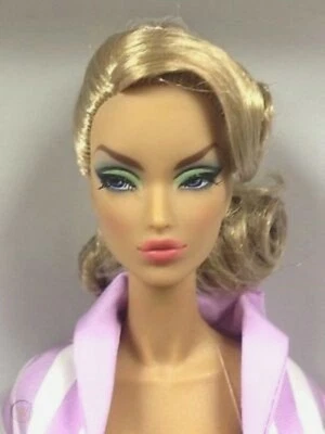 Integrity 2012 Victoire Roux "St Tropez" Doll, Tropicalia Conv. Excl., W Club - Image 1 of 4