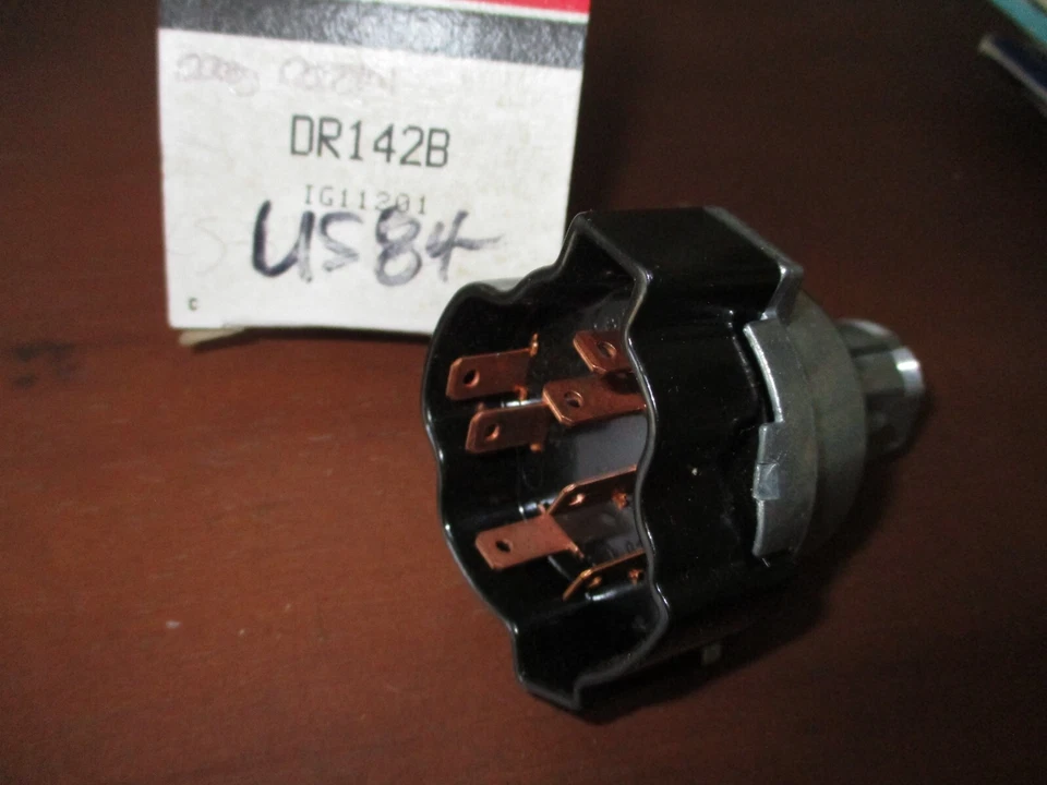 1967 68 69 70 71 72 73 74 75 76-80 + CHEVROLET & GMC TRUCKS  Ignition Switch NOS - Image 1 of 1