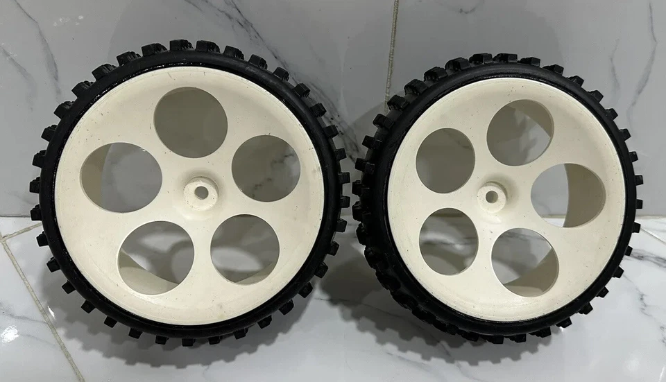 Neumáticos para buggy 60209 FG todoterreno Baja compuesto S pegado blanco estrecho para neumáticos delanteros Foto 1 de 3