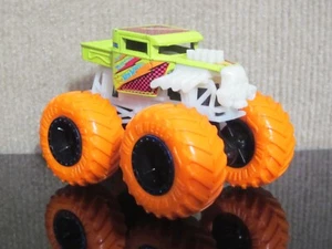 Hot Wheels Monster Trucks Glow In The Dark Bone Shaker Scale 1/64 Monster Truck - Picture 1 of 9