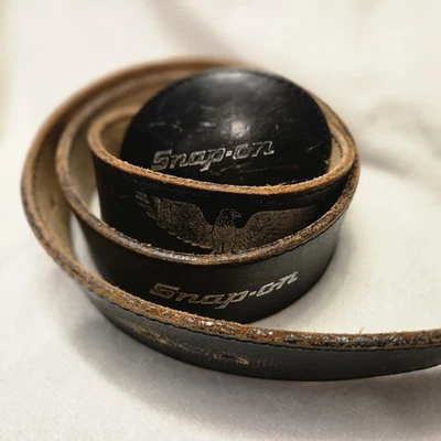 Cinturón de cuero negro vintage a presión talla 34-38 Silver Eagles hecho en EE. UU.  Foto 1 de 4