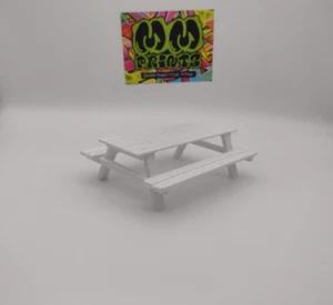 Miniature Paint it yourself DIY Picnic Table for Small Towns Modeling TECH DECK - Picture 1 of 3