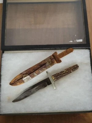 WW 1  L F C BOWIE KNIFE, LANDERS FRARY & CLARK BOWIE KNIFE CIR 1910 WW1 w/ Case - Image 1 of 4