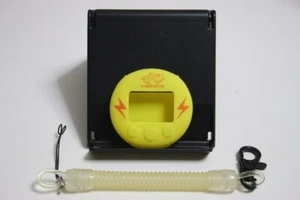 Pokemon Pikachu Pokewalker Silicon Shell/ Skin - Yellow w/ Strap Nintendo Japan - Picture 1 of 9