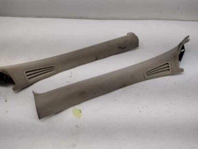 Cubierta de adorno frontal del lado del conductor del pasajero G25 2011 para moldura del pilar del parabrisas OEM Foto 1 de 4