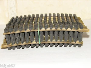 FLEISCHMANN ( 6032 OU 1701/ 1/2 ) LOT DE 20 RAILS COURBE EN LAITON R415 HO - Foto 1 di 2