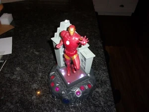 IRON MAN - KINDER NACHTLICHT - PEACHTREE SPIELHAUS - BATTERIEBETRIEBEN - GETESTET - Bild 1 von 9