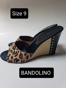 BANDOLINO Women's Fashion Wedge Shoes Open Toe Animal Cheetah Print Leather Sz 9 - Picture 1 of 14