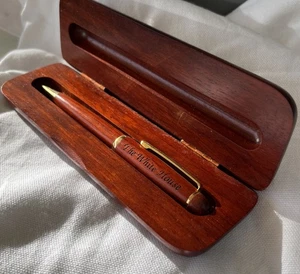 Rosewood "The Whitehouse" Engraved Ballpoint Pen And Case - Picture 1 of 13
