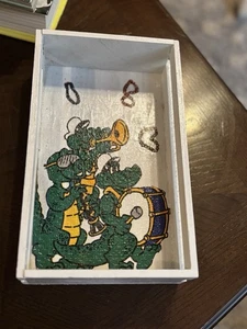Wooden Tray, Mardi Gras Alligator - Picture 1 of 10