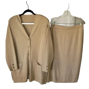 Kasha de Rodier 2 Piece Cardigan Sweater/Skirt Size 44-46 Beige Tight-knit Wool - Picture 1 of 24