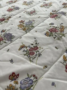 Size 88" X 86 Full Size Comforter Spring Flowers Butterflies Linen-look White - Picture 1 of 7