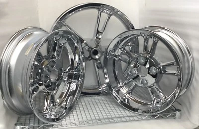 Harley Trike Tri FREEWHEELER FLRT CUSTOM ruedas cromadas 2014-23. INTERCAMBIO Foto 1 de 4