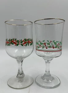 Arby's Christmas 1987 Collection Holly Berry 2 Piece Vintage 6.75" Wine Glasses - Picture 1 of 2