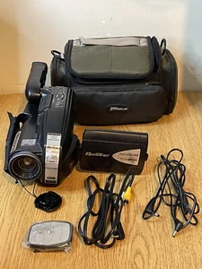 QUASAR VM-L152 PALMCORDER CAMCORDER Untested w Dead Battery No Charger AS IS - Picture 1 of 9