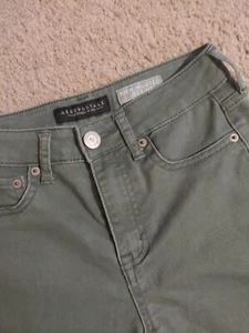 Aéropostale High Waisted Jegging - Green - Size 0 Regular - Button w/ Belt Loops - Picture 1 of 5