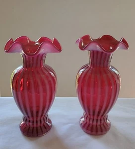 2 Fenton Cranberry Opalescent Optic Glas Vasen 2001 Top Zustand - Bild 1 von 9