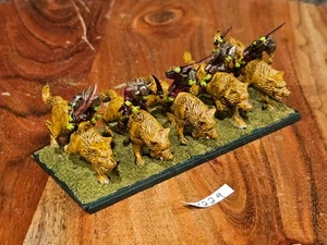 D&D Mantic Warhammer North Star Oathmark Goblin Cavalieri Lupi 28 mm ben dipinto x5 - Foto 1 di 17