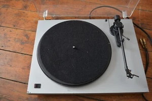 Pro-Ject Debut Phono SB Turntable Record Player, Silver - used, for parts - Picture 1 of 18